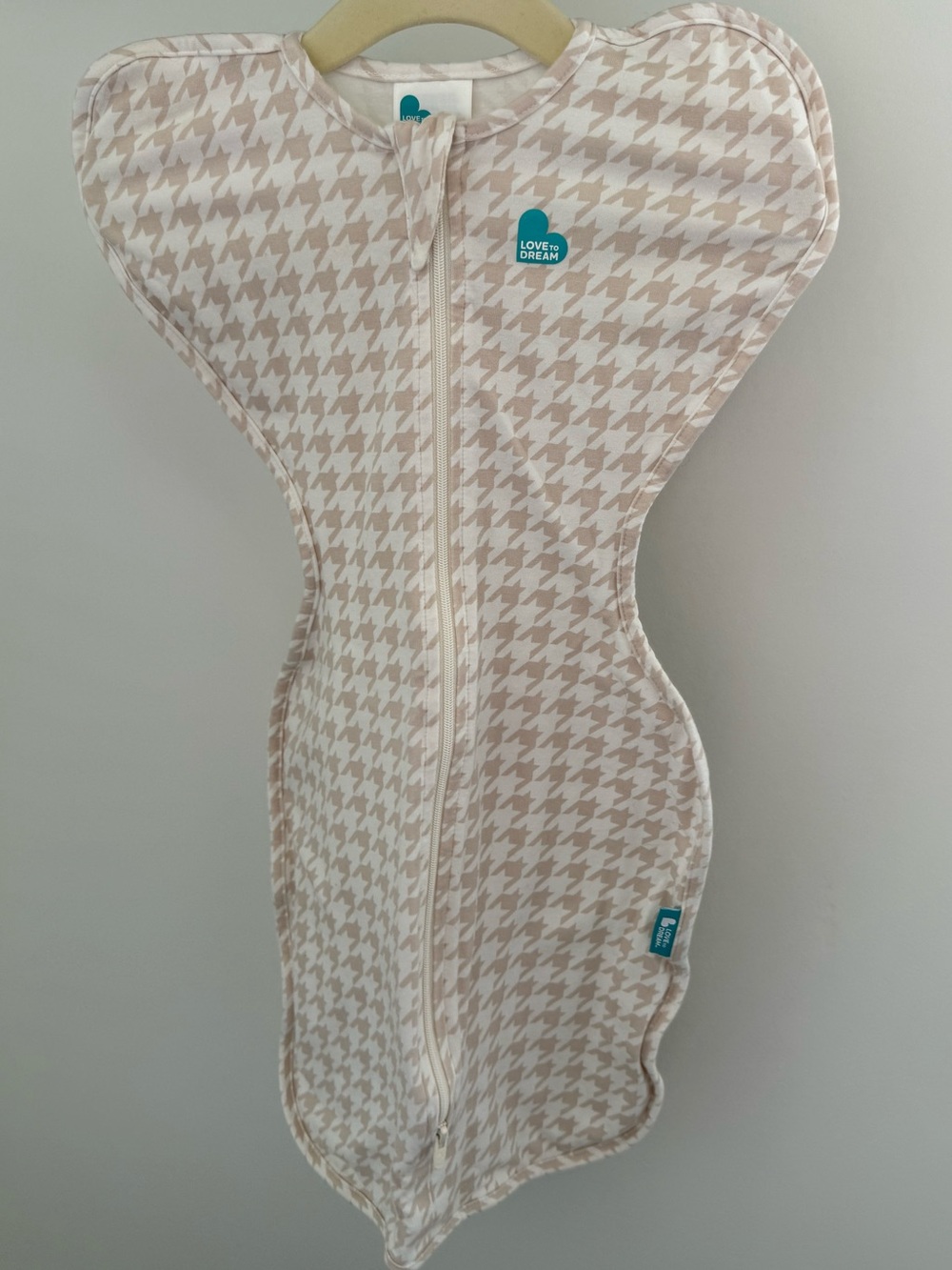 Love to Dream Beige and White Houndstooth Swaddle